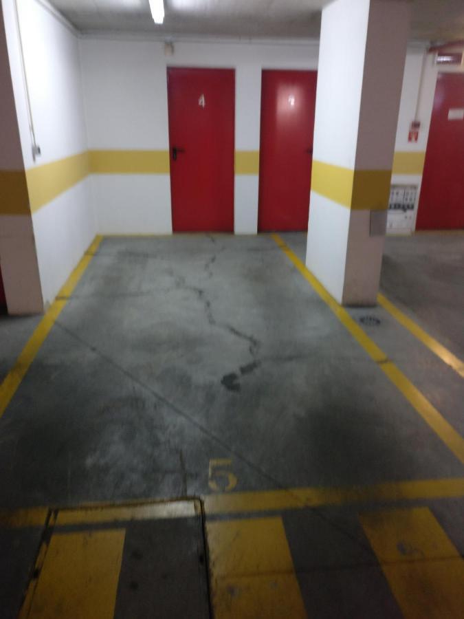 1-Minute Walk To The Metro And 2 To The Supermarket Lisboa Ngoại thất bức ảnh